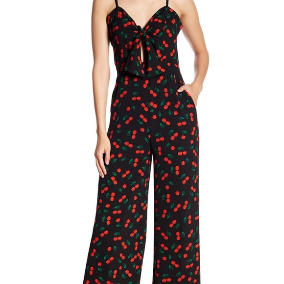 Romeo + Juliet Couture black cherry print jumpsuit - Picture 1 of 5